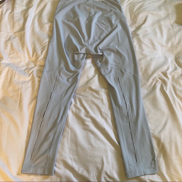 YOGALICIOUS LEGGINGS - Picture 3 of 6